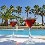 La Mykonos ホテル カラファティス